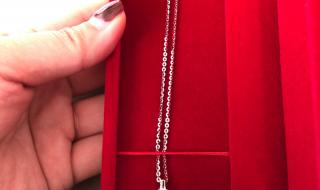 周大福白金项链